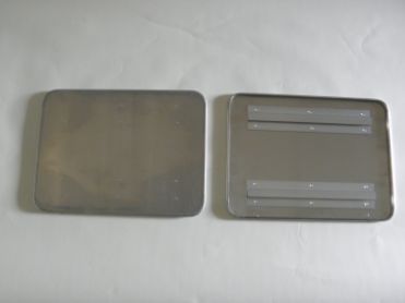 アルミニウム原板 製品例 低リブ四角板　表面／裏面画像