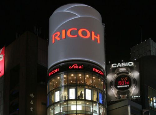 「銀座三愛ドリームセンター」のRICOH様広告事例